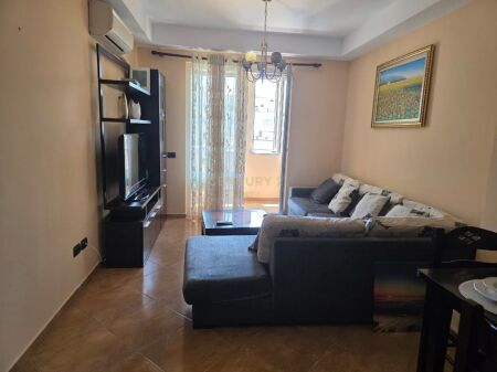 Jepet apartament 1+1 me qera FRESKU
