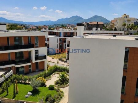 Apartament 2+1 me oborr privat & verandë+Post Parkimi Rezidenca Tulipan!