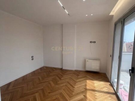 Apartment 1+1 for sale at 21 Dhjetori