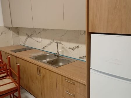 Qera | Ambjent Biznesi | Rruga e Elbasanit | 700 €/muaj