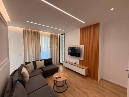 Apartment 2+1+2+ Parking space for rent near the Faculty of Medicine