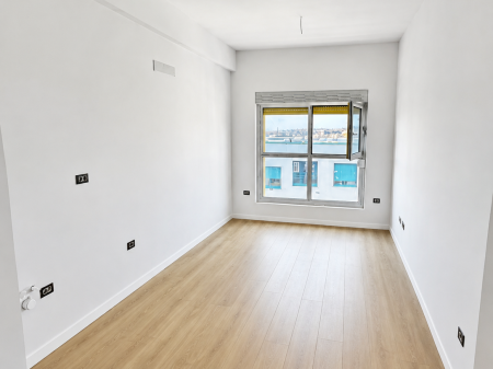 Apartment 1+1 for sale at Ali Demi Kadiu Complex!