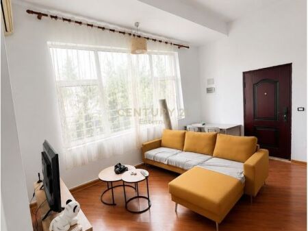 Apartament 1+1 me Qira te Kopshti Zoologjik 450 € /Muaj