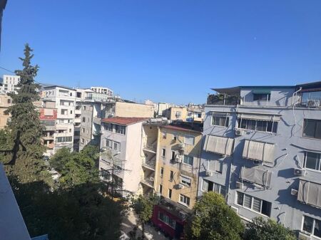 Shitet  apartament 1+1 Shkolla  Vasil Shanto