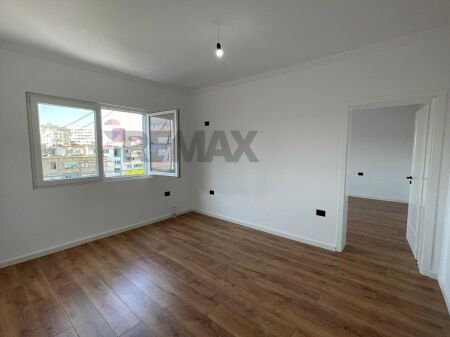 Apartment 1+1 for sale at Vasil Shanto