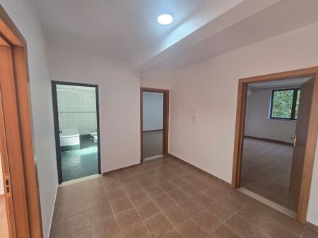 Apartament 2+1 per qera Rruga Ndre Mjeda !