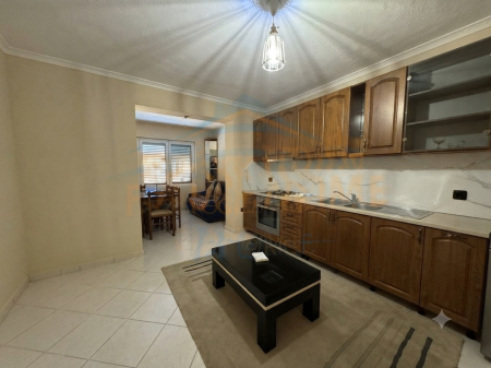 Qera, Apartament 1+1+Verandë, Selitë.