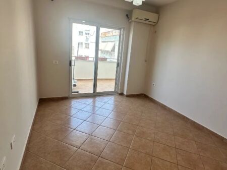 Appartamento 2+1 In Vendita A Yzberisht ID 5280
