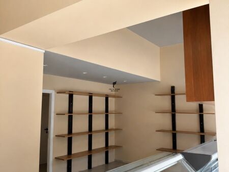 DYQAN ME QERA 35 M2 RRUGA BARDHYL 70.000 LEKE FH-86704