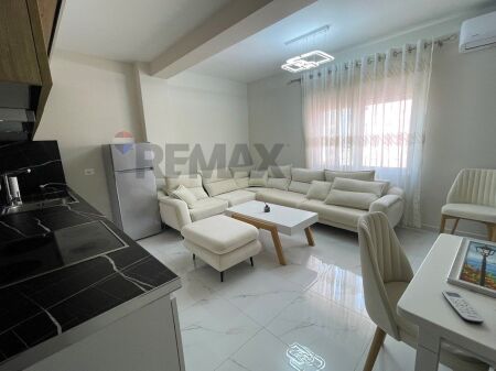 Apartament 1+1 me qira te Prokuroria e Tiranes Rruga Mine Peza, Tiranë