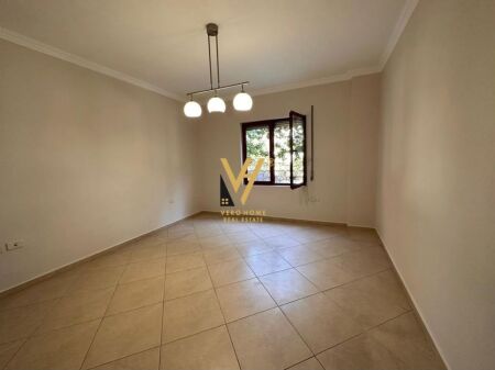 OFFICE 105 M2 FOR RENT ON KAVAJES STREET 900 EURO