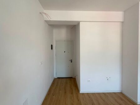 Affitto | Apartament 1 + 1 | Ali Demi | 350 €/mese
