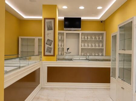 NEGOZIO IN AFFITTO 44M2 STRADA DI DURRES 150.000 LEKE FH-86743