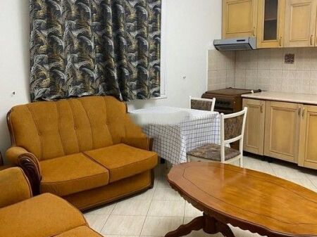 Jepet me qira apartament 1+1 – Rruga Jordan Misja, Tiranë