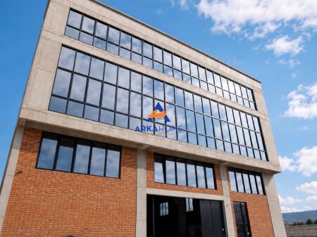 IN AFFITTO IL PRIMO PIANO DI UN EDIFICIO COMMERCIALE 1300M2 "KASHAR" 5850 EURO