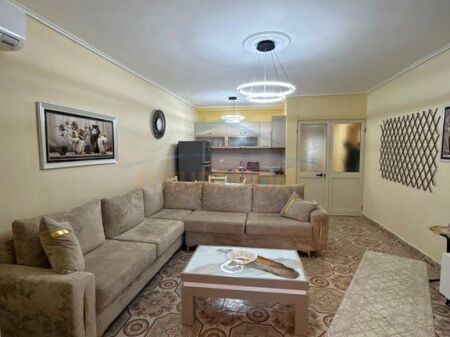 Qera, Apartament 2+1, Rruga Asim Vokshi