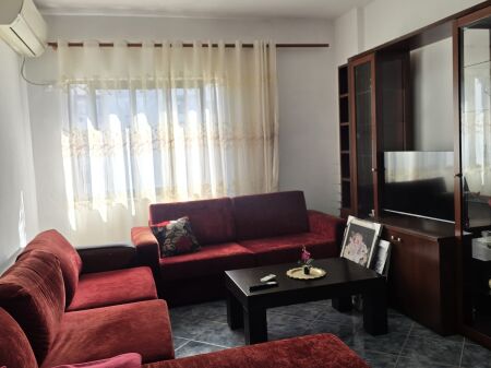 Apartment for rent 2.+1 in Fresk