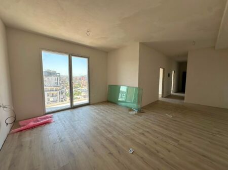 Shitet Apartament 2+1 ,Fusha Aviacionit