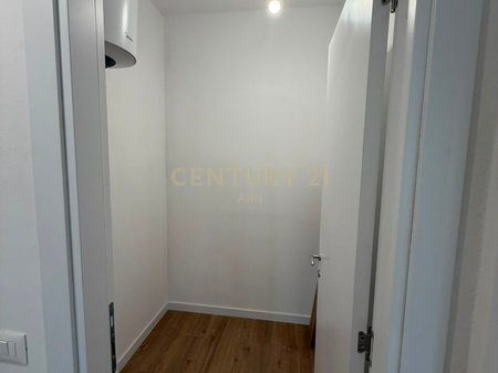 Apartament 3+1+2 me Qira në Univers City | Kati 5 | Post Parkimi + Depo | 500€/Muaj