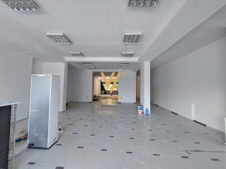 LOCALE COMMERCIALE 150 M2 IN AFFITTO A SELITE 150.000 LEKE