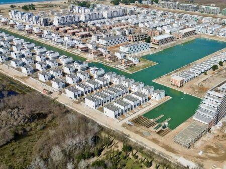 VENDIAMO APPARTAMENTO 1+1 CON CORTILE, NEL COMPLESSO "TURQUOISE MARINA"!