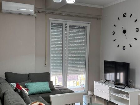 Jepet Apartament 1+1 me qera Brryl. perball Maternitetit te Ri   ID 5291