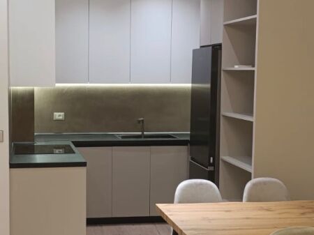 Super apartament me qera 1+1 Perballe Delijorgjit
