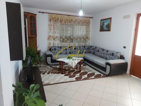 APARTAMENT ME QIRA 2+1 BULEVARDI I RI 50.000 LEKE