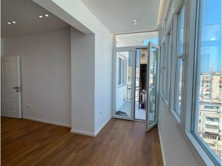Appartamento 1+1, 21 Dhjetori, Tirane