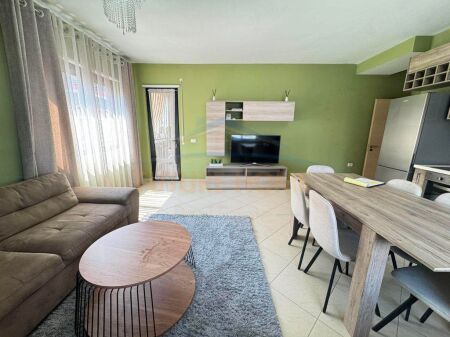 qera apartament 3+1 unaza e re