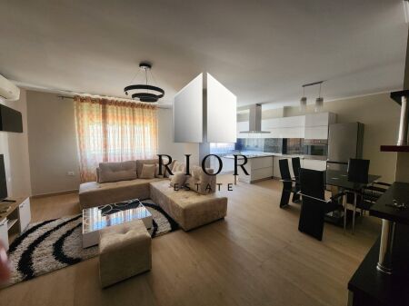 Affitto | Appartamento 2 + 1 | Comune di Parigi | 800 €/Mese