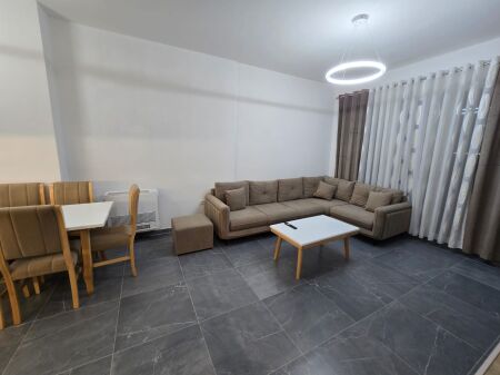 Appartamento 1+1 in affitto a Tirana Uptown, di fronte a Concord Center    ID 5288