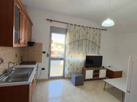 For rent 1+1 5 Maji Street 450 thousand leke
