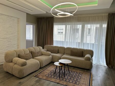 Apartament 2+1+ post parkimi prane Rruges se Durresit!