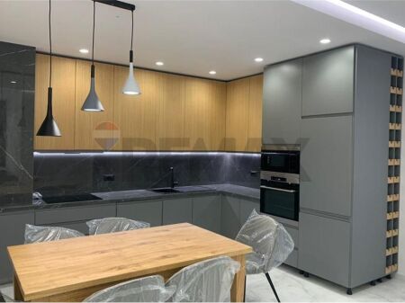 Apartament 3+1+parkim per qira te Kompleksi Delijorgji