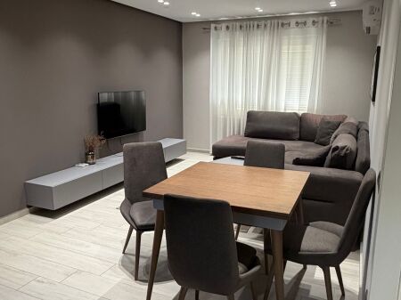 Apartament 2+1 - Qendër, Tregu Çam (Posta Shqiptare)