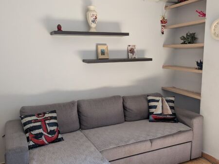 Jepet me qira apartament 1+1 tek kryqezimi I 21-shi!
