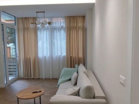 Qera | Apartament 1 + 1 | Rruga 5 Maji | 500 €/muaj