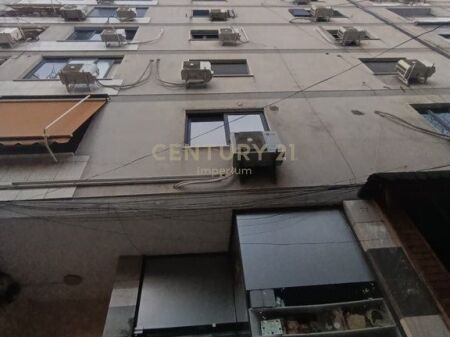 Appartamento 1+1 in Affitto | Via Kavaja, Kajo Karafili | Vicino al Centro IMP146438