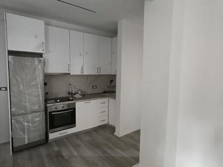 APARTAMENT ME QERA 1+1 PORCELAN 45.000 LEKE FH-86917