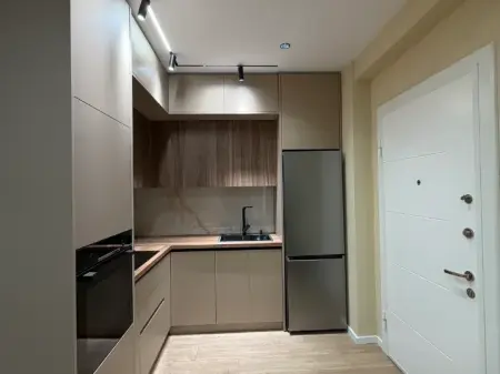 Qera | Apartament 2 + 1+2 | Rruga Azem Galica | 500 €/muaj