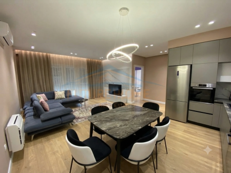 Qera, Apartament 2+1+2, Rruga e Dibrës, Hotel Melia, Kopshtin Nr. 6, Tiranë.