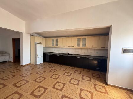 Villa privata in affitto 3+1+2