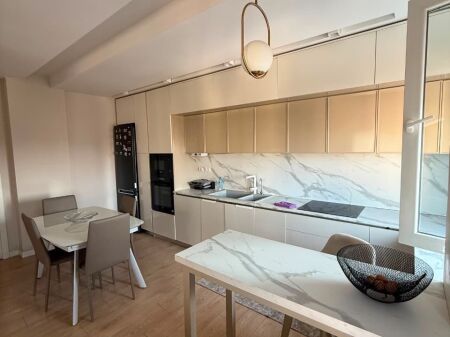 Apartament ne shitje, 3+1+2 ne shitje prane shkolles “Mihal Grameno” Tirane