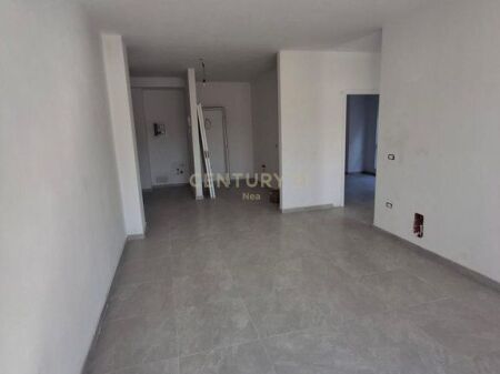 Apartament 2+1 per zyra tek Kompleksi Aura-Laprake! Nea146569