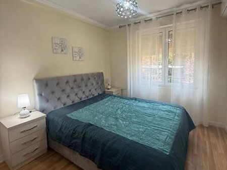 Apartament 1+1 per qira tek Stadiumi Dinamo.