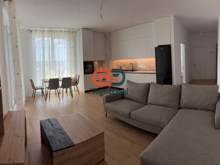 Tek Siri Kodra, Jepet Me Qira Super Apartament 2+1, Me Planimetri Te Rregullt Dhe Mobilim Bashkekohor!!!