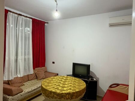 Apartment 2+1 for rent is given at Xhamlliku, Oxhaku, Kinostudio, Porcelan, Rruga e Dibres, QSUT Hospital.