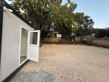Terreno in affitto 900m², Via Dibra - Vicino a QSUT, 3500 Euro/Mese