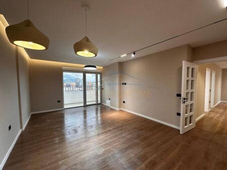 Rent, Apartment 2+1+2, Paris Commune, Tirana